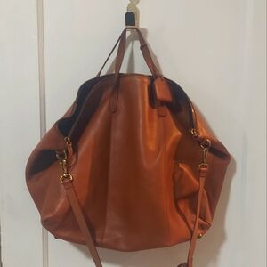Madewell tan leather crossbody body bag.
